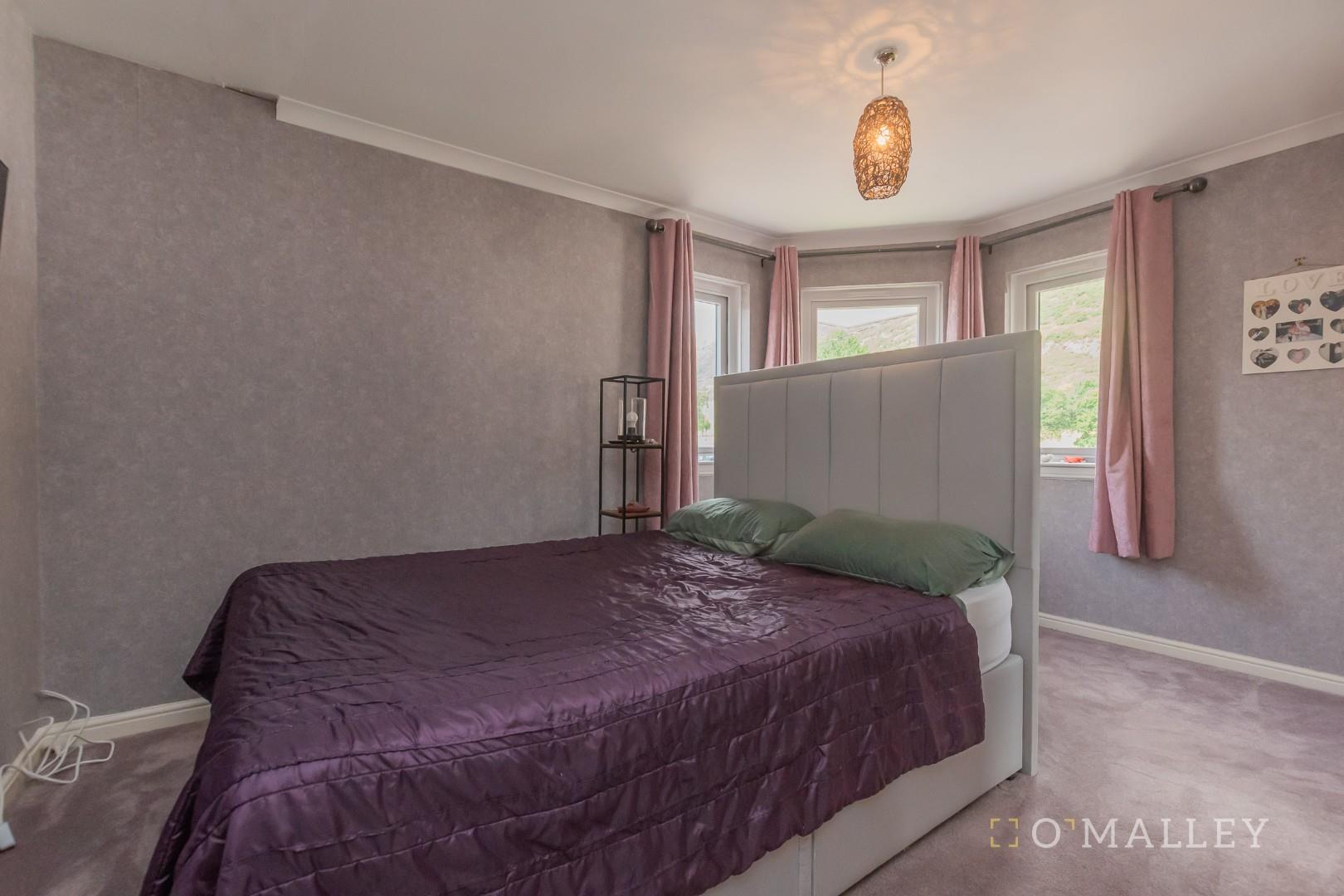 15. Bedroom 1 1.jpg